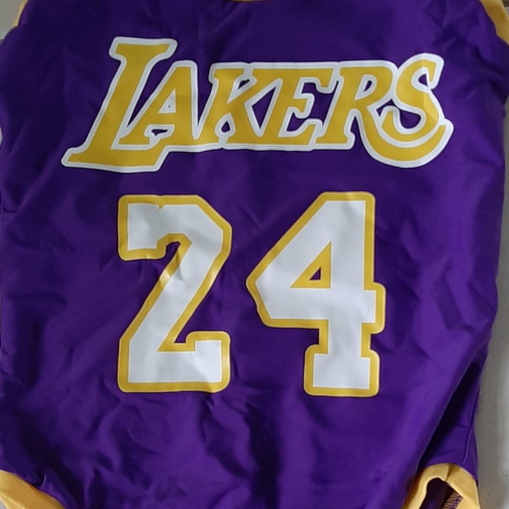 New Gorgeous Kobe Bryant Monokini. - Picture 6 of 9